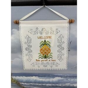 Heritage Lace Pineapple Welcome Wall Hanging Banner Make Yourself At Home White